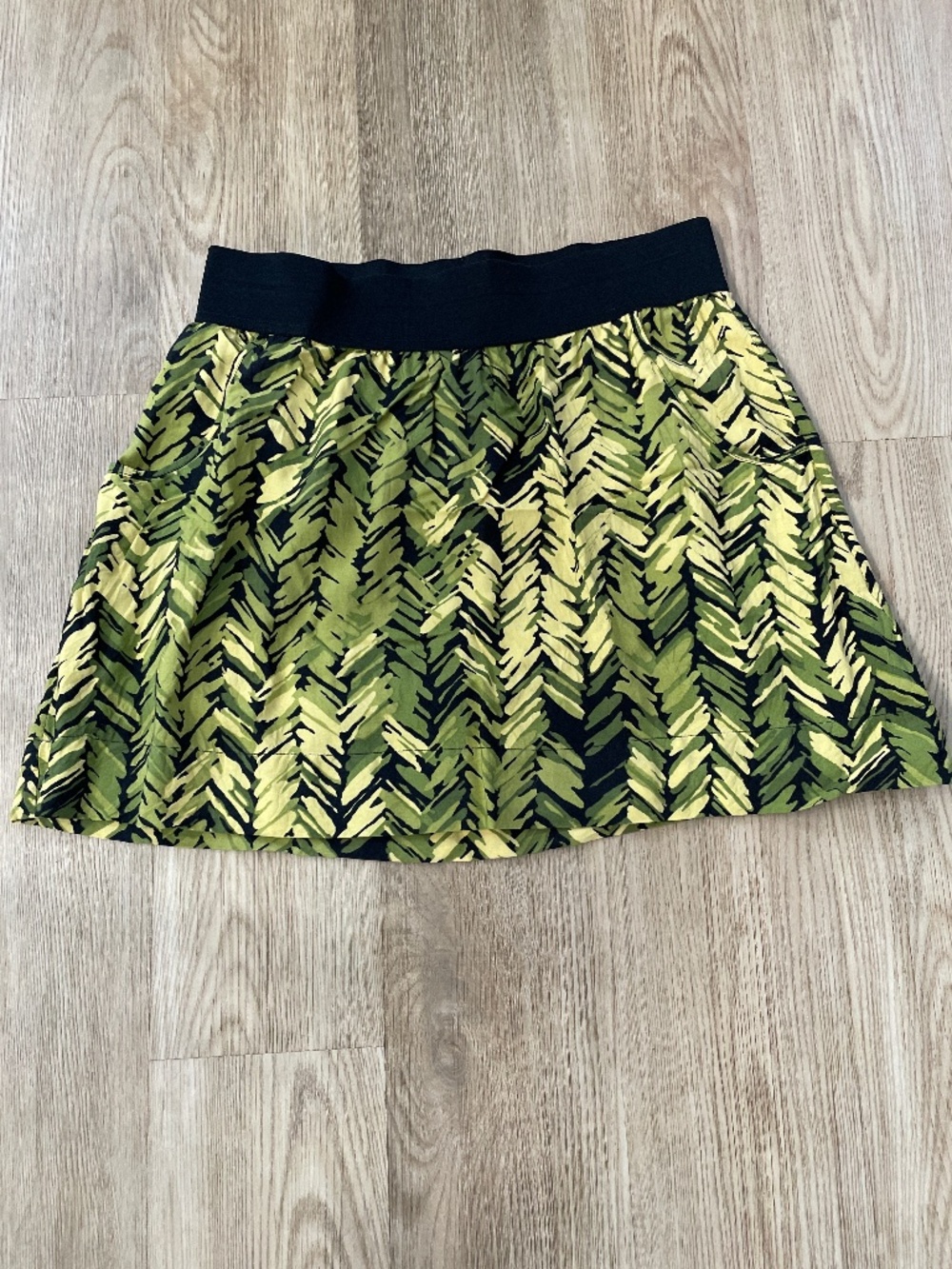 Apt 9 green and black skirt